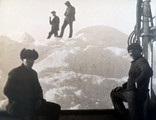 Ice ridge from the Conrad Holmboe