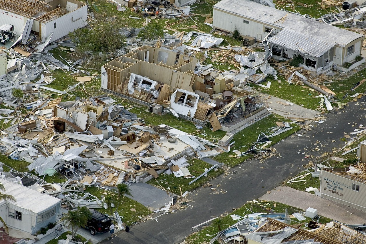 Pixabay_WikiImages_hurricane-63005_1280.jpg
